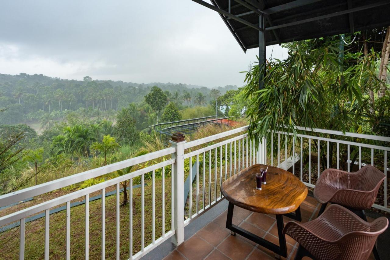 Johns Village Kochi Exterior photo